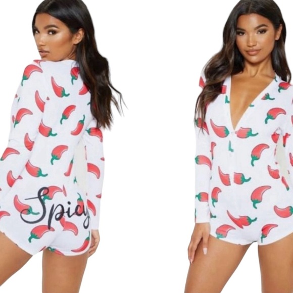 PrettyLittleThing Spicy Pj Shorts Romper - Picture 2 of 5